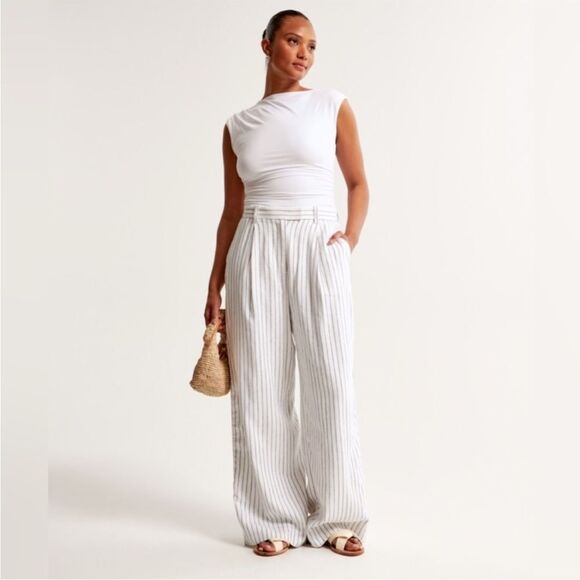 NWT Abercrombie & Fitch Harper Curve Love  Ultra Wide Leg High Waist Line Strip - Picture 1 of 7